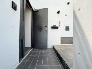 301号室の玄関前スペース 301号室の玄関前スペース