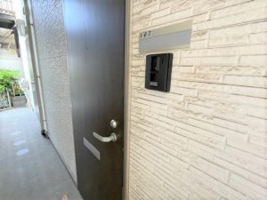 玄関ドア