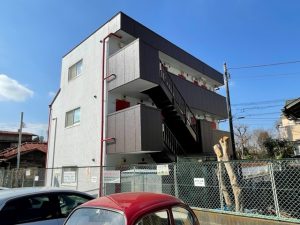 建物北東側から撮影