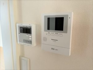 テレビモニターフォンと給湯パネル