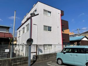 建物東南側から撮影