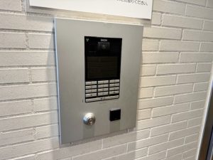 東側のオートロック