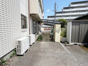 南西側から撮影