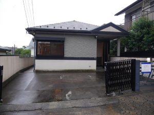 並列にて2台駐車可能（車種により3台可）