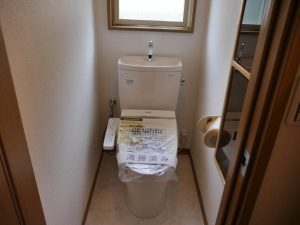 ウォシュレット付きトイレ（クリーニング済）