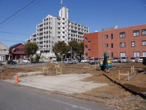 区割り工事作業中