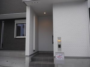 ⑦号棟玄関