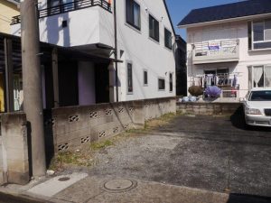 東側は現況空き地なので開放感あり