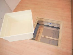 1号棟キッチン床下収納