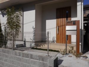 1号棟玄関アプローチ