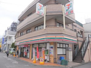 徒歩1分のセブンイレブン