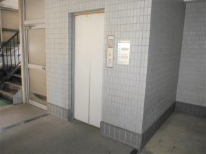 エレベーター①