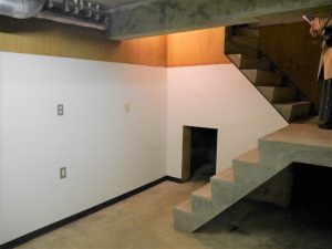 地下倉庫の階段 地下倉庫の階段