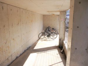 自転車・バイク置き場